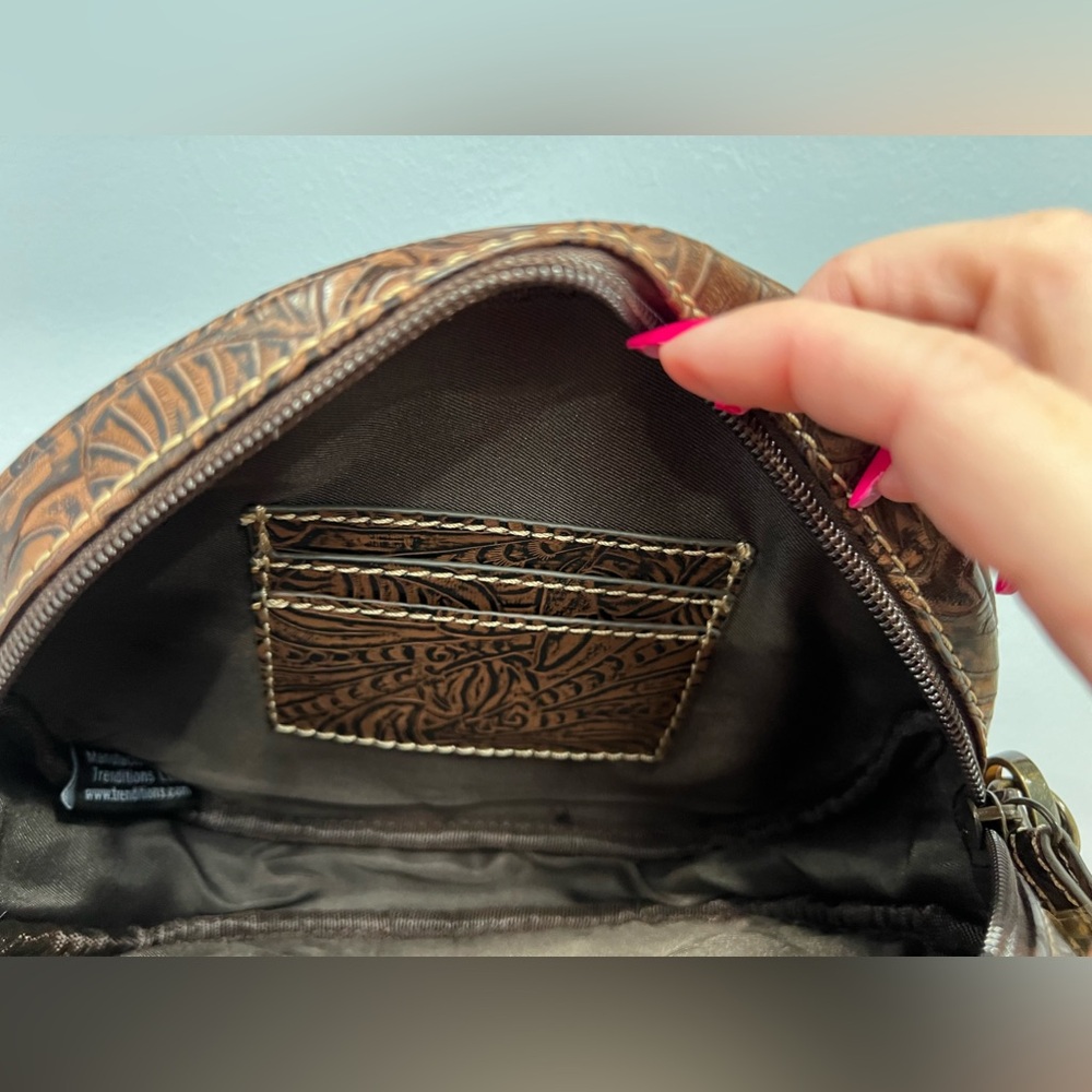 TONY LAMA NWT Genuine Cowhide Embossed Leather Tooled Accents Crossbody Bag NEW - Picture 9 of 13